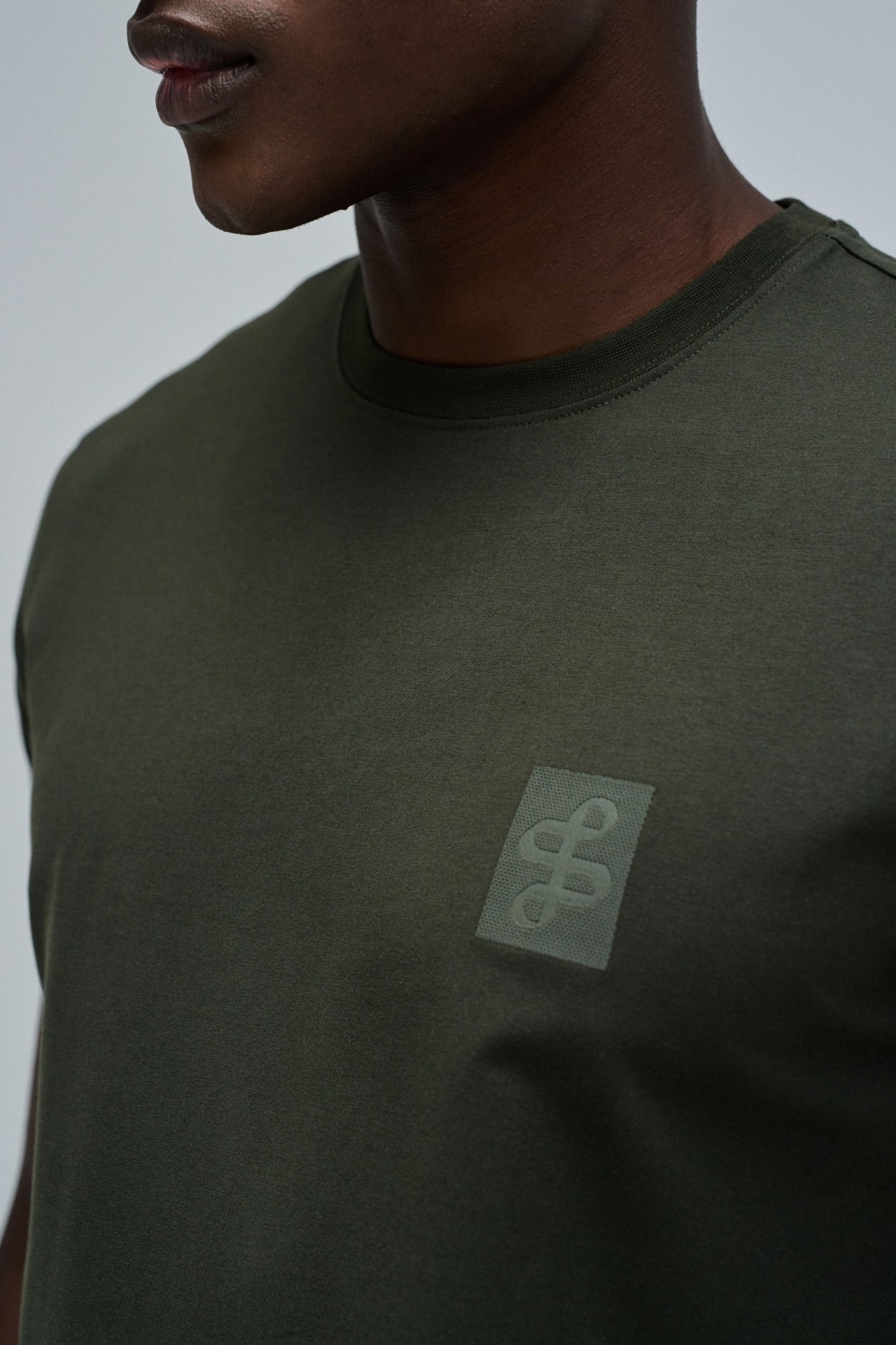 T-SHIRT WITH BRANDING