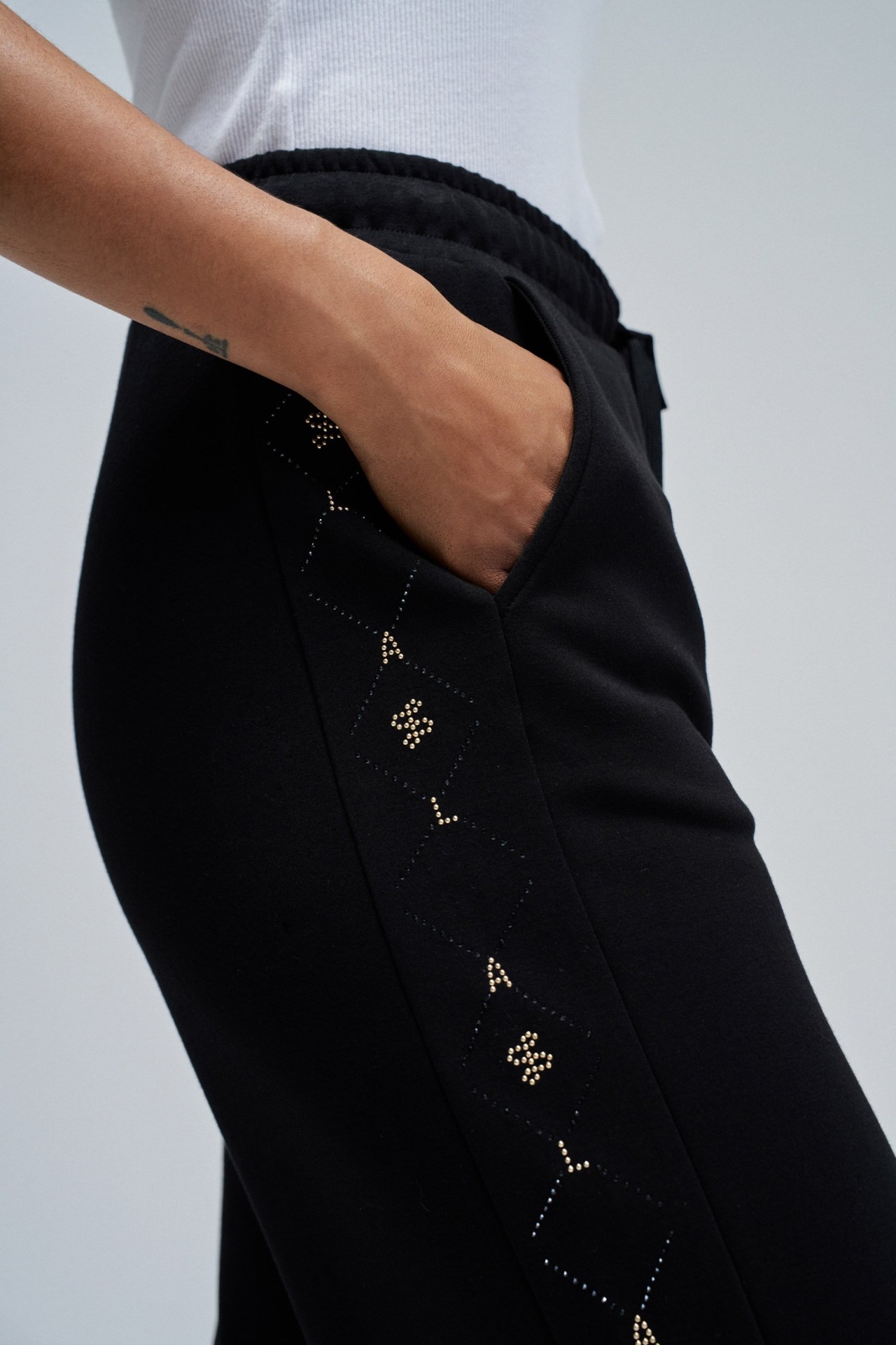 PANTALON JOGGERS AVEC JAMBE DROITE