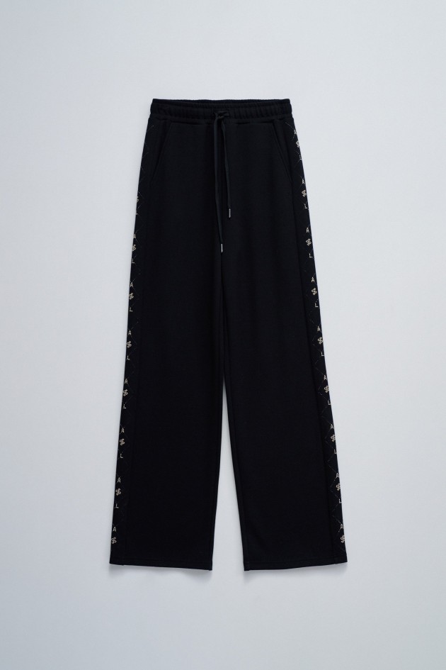 JOGGERS WITH STRAIGHT LEG TROUSERS