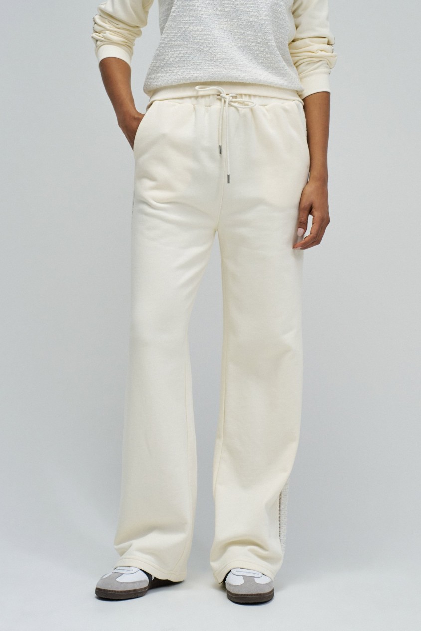 JOGGERS WITH STRAIGHT LEG TROUSERS