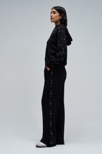 VESTE  CAPUCHE AVEC FERMETURE CLAIR