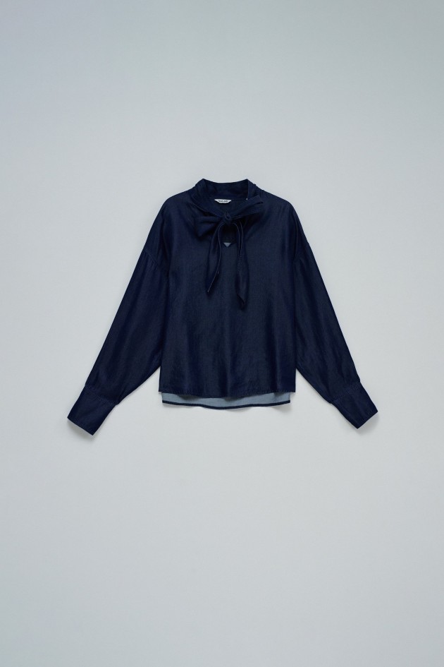 BLUSA EM LIGHTDENIM