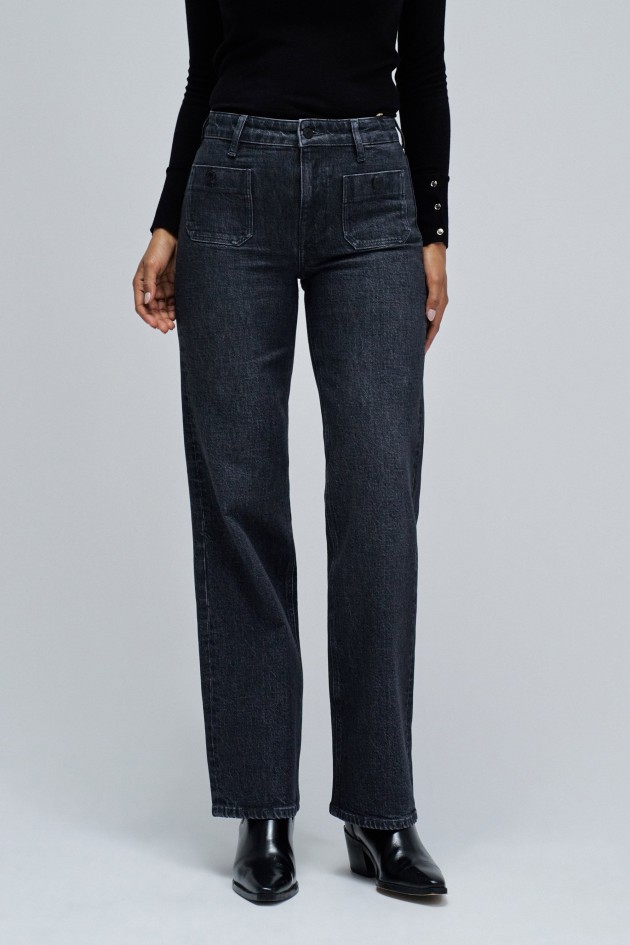 TRUE STRAIGHT JEANS