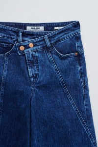 FAITH PUSH IN WIDE JEANS