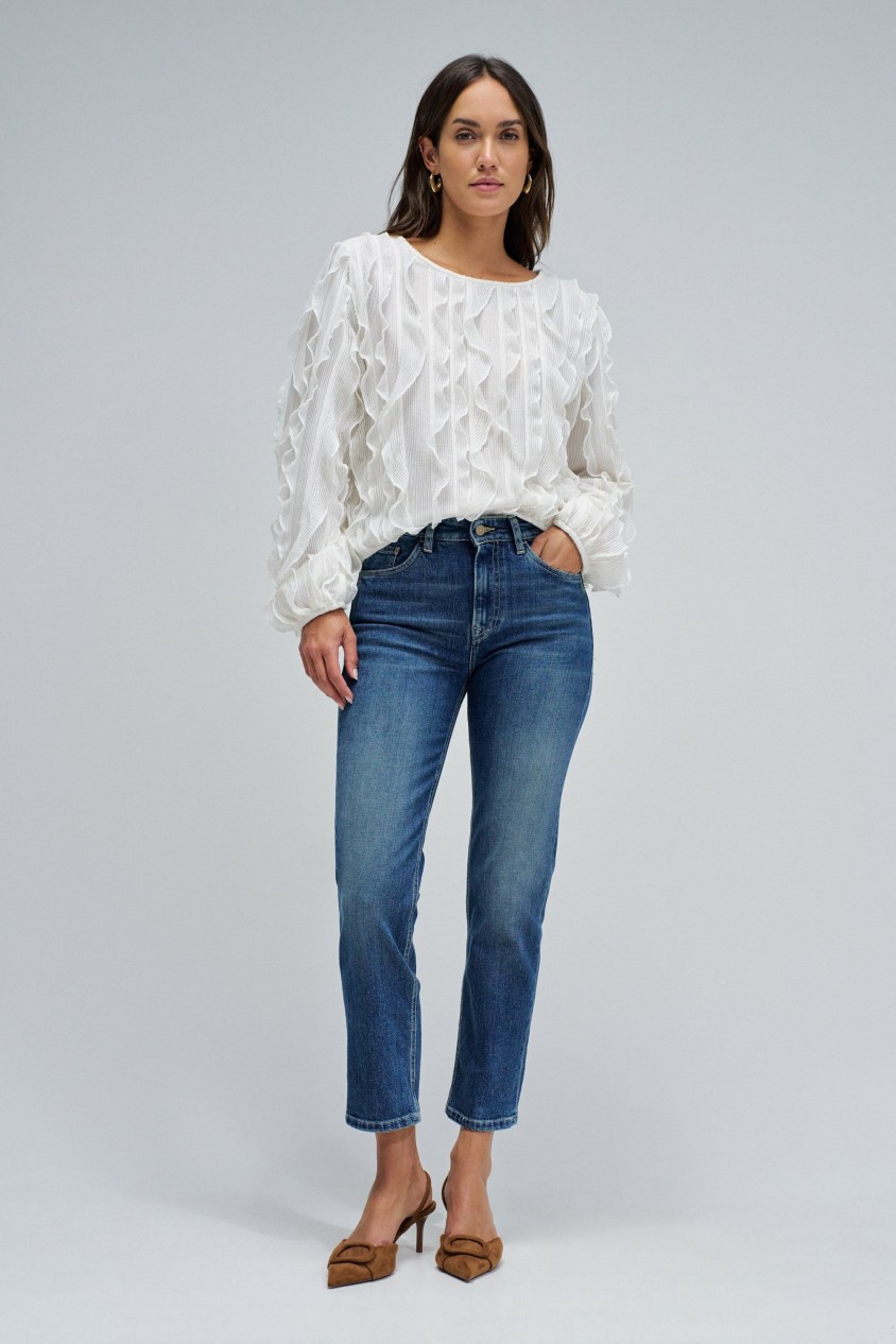 BLUSA CON VOLANTES