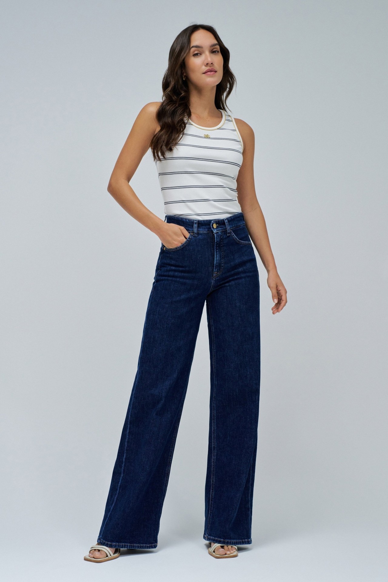 TOP BSICO CON HILOS LUREX