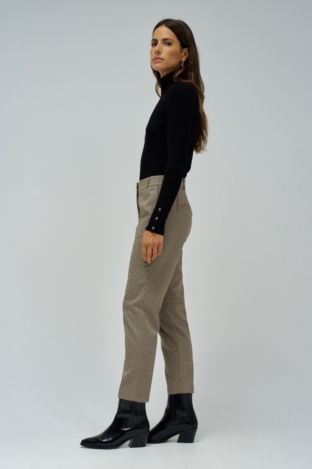 SLIM FIT CHINO HOSEN