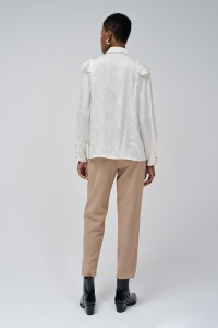 CAMISA DE SATN CON VOLANTES