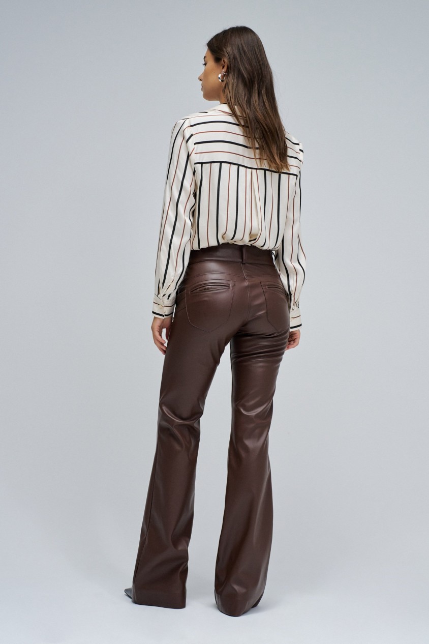 SECRET CHINO PUSH IN FLARE LEDER EFFEKT