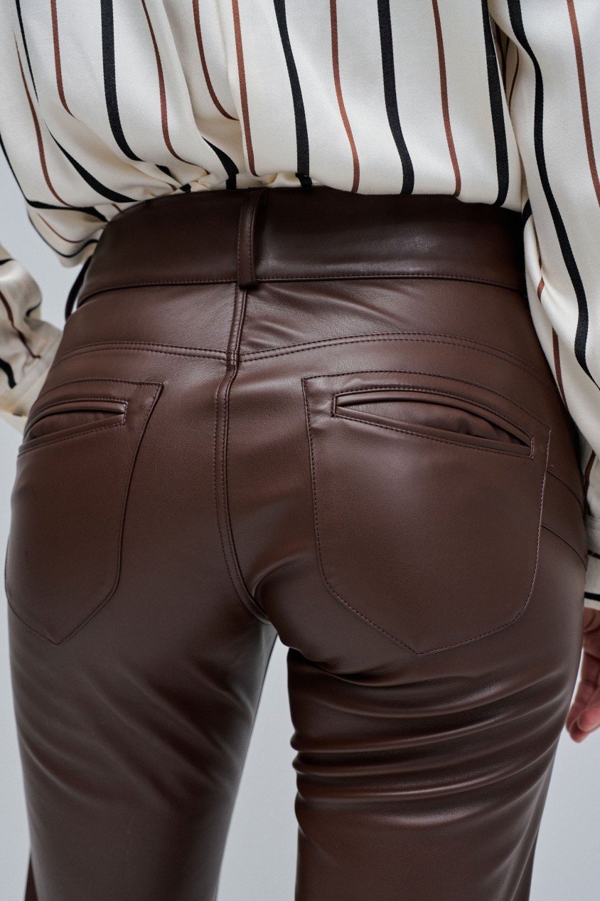 SECRET CHINO PUSH IN FLARE LEDER EFFEKT