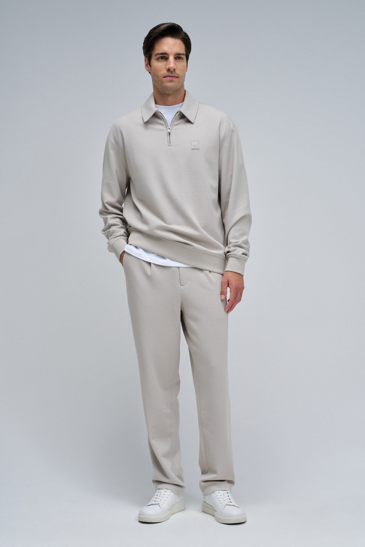 SWEATSHIRT WITH HALF ZIP