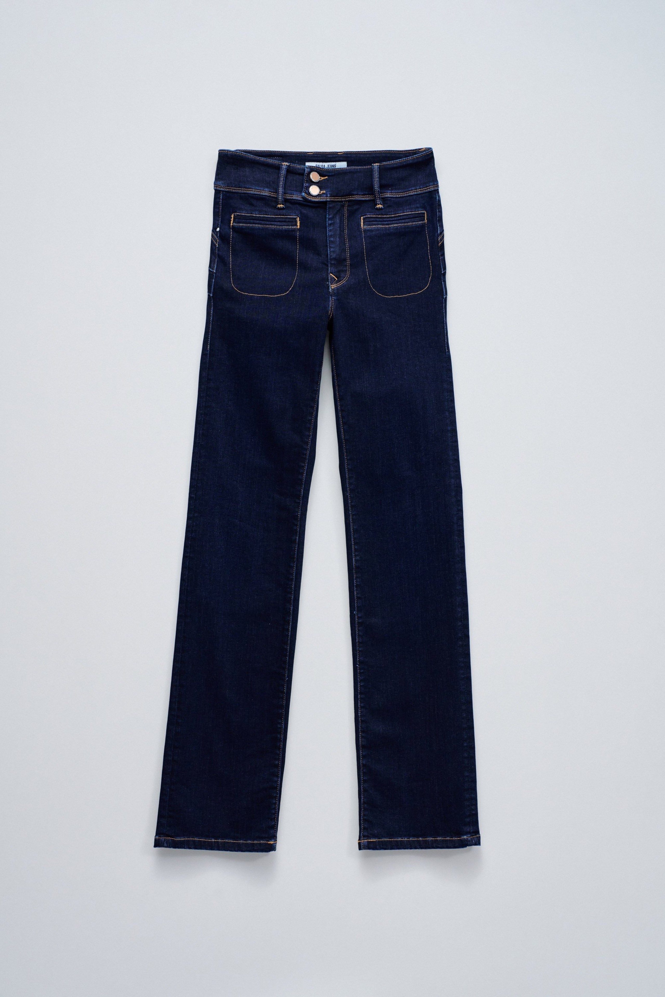 SECRET PUSH IN STRAIGHT JEANS