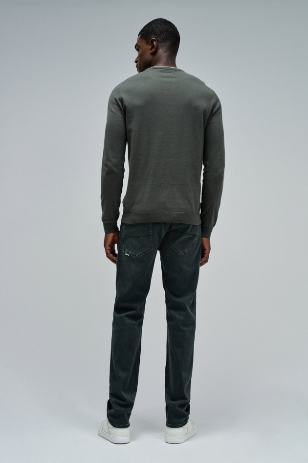 KNIT SWEATER