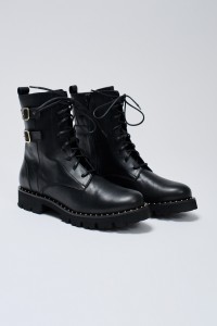 LEATHER BOOTS