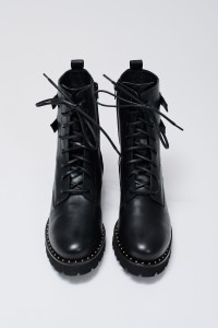 LEATHER BOOTS