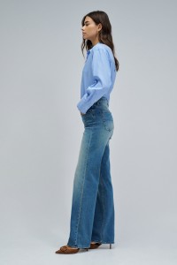 TRUE STRAIGHT JEANS