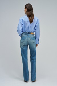TRUE STRAIGHT JEANS