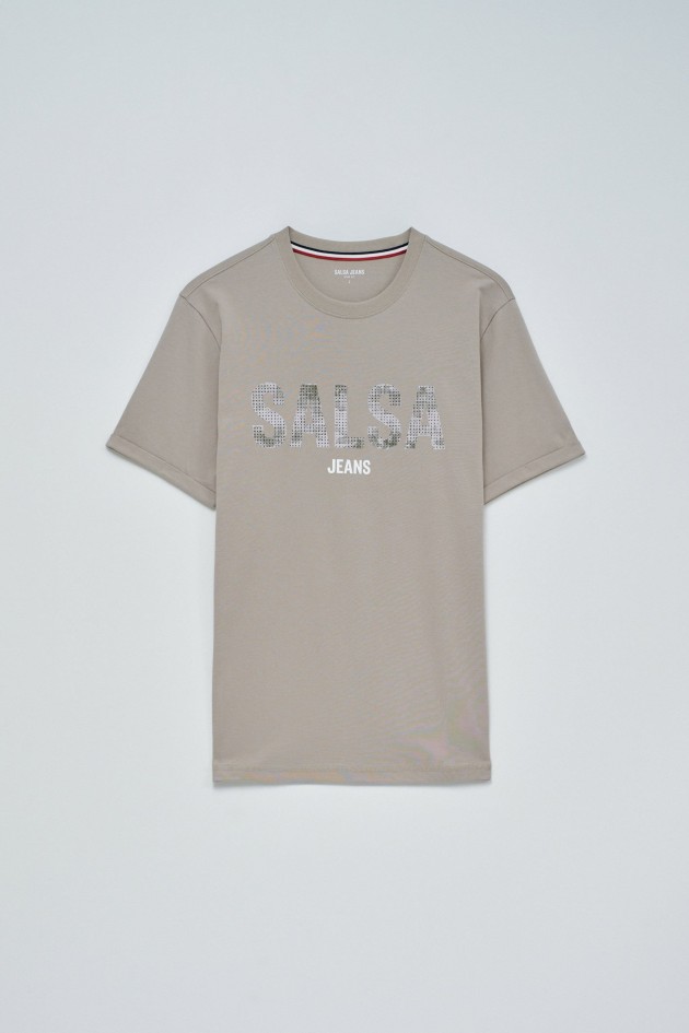 T-SHIRT MIT BRANDING