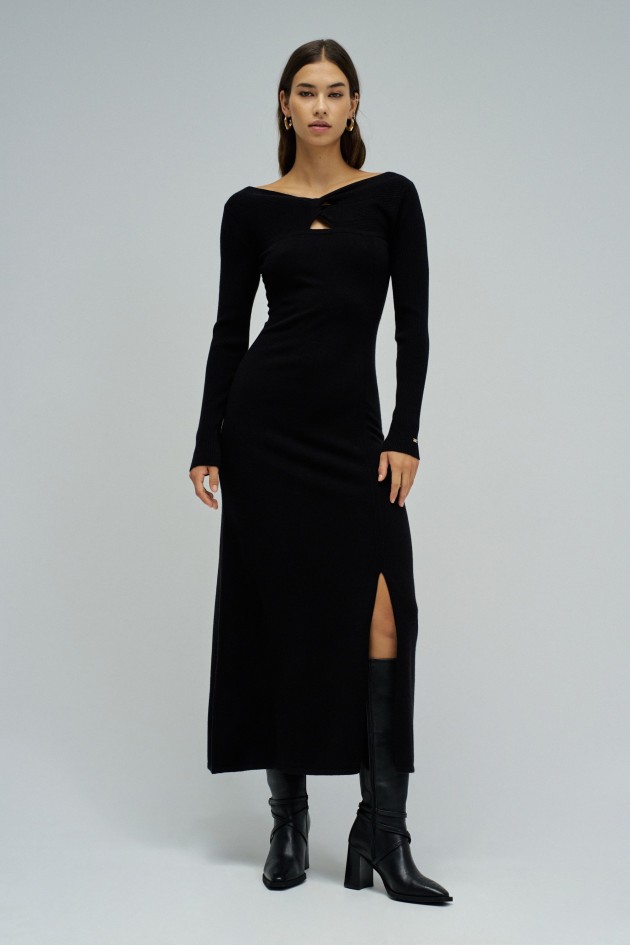 DRESS IN KNIT