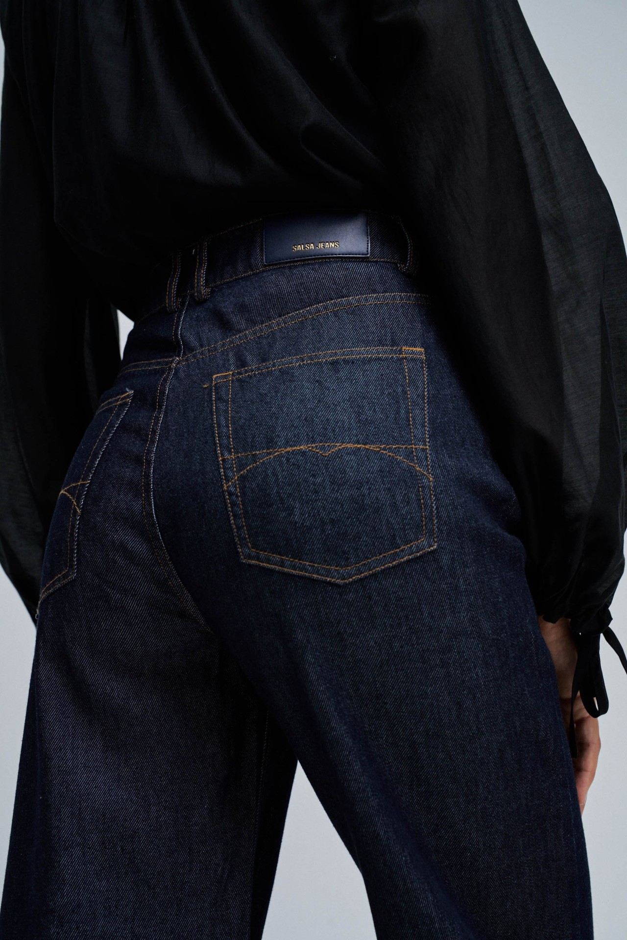 WIDE LEG JEANS