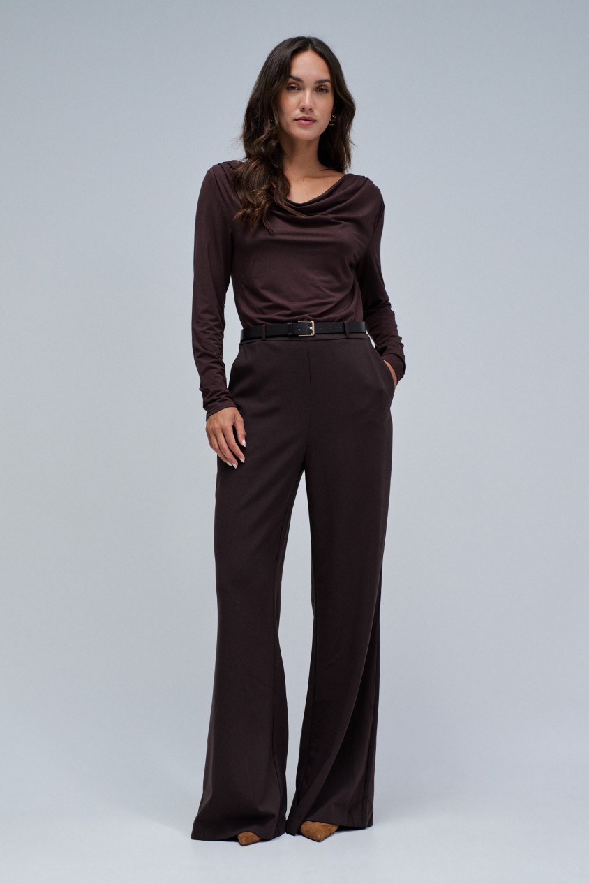 JUMPSUIT MIT GEMISCHTEN MATERIALIEN