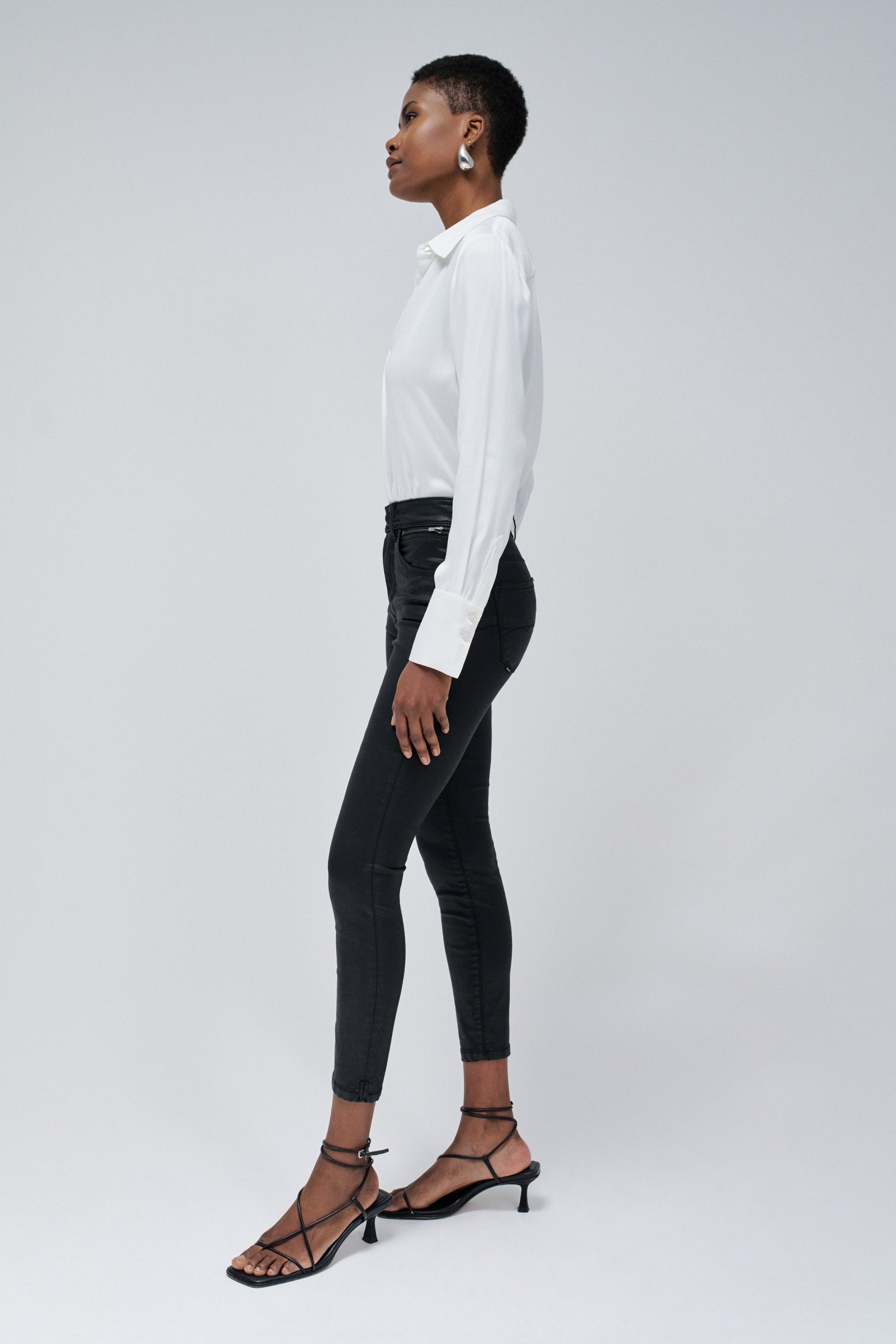 FAITH PUSH IN CROPPED SKINNY JEANS