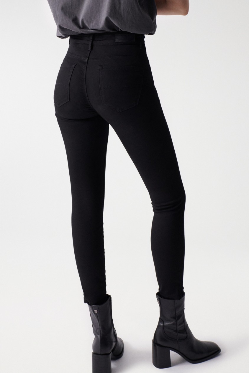 FAITH PUSH IN CROPPED SKINNY JEANS