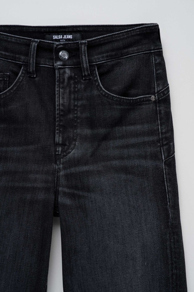 FAITH PUSH IN STRAIGHT JEANS