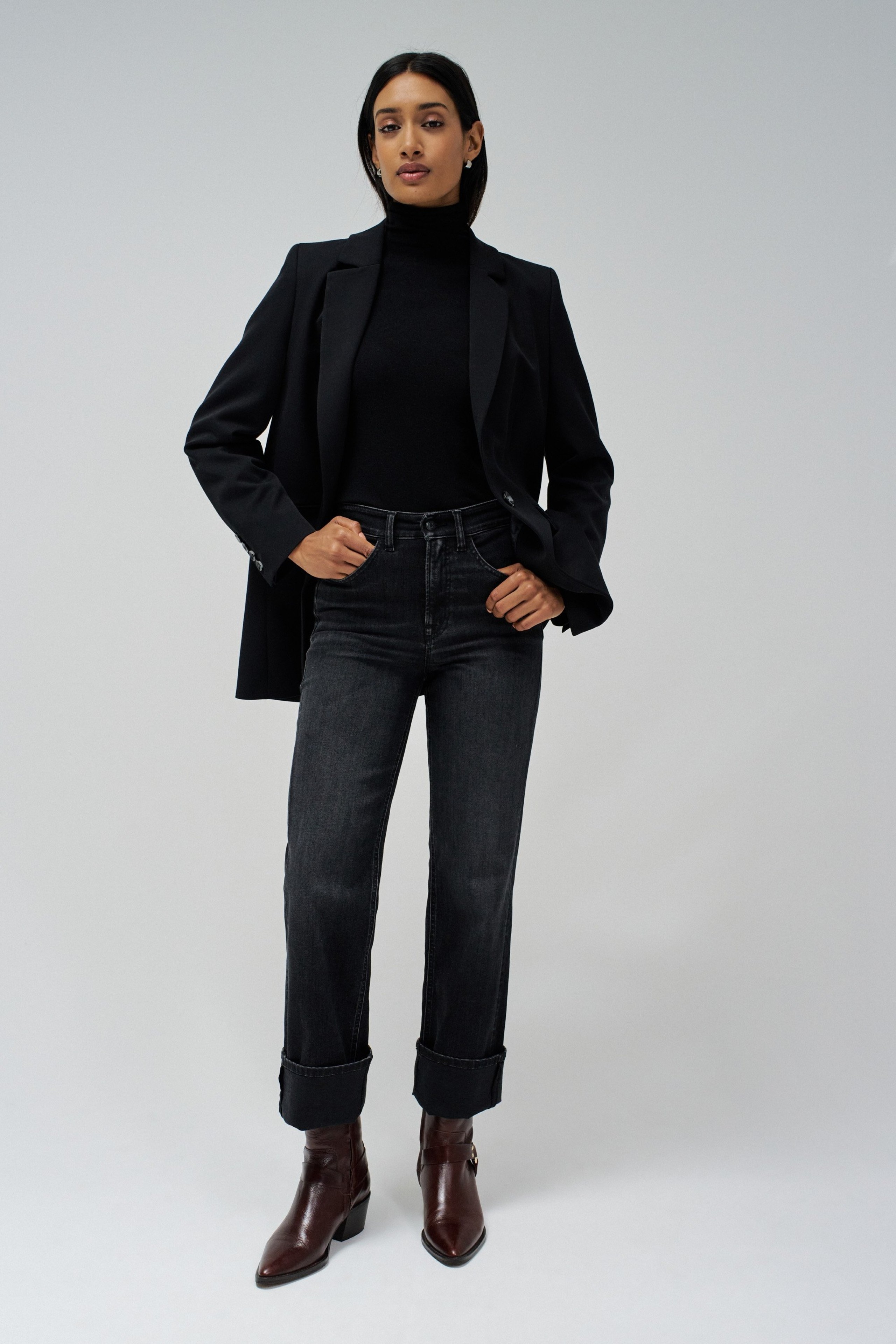 FAITH PUSH IN STRAIGHT JEANS