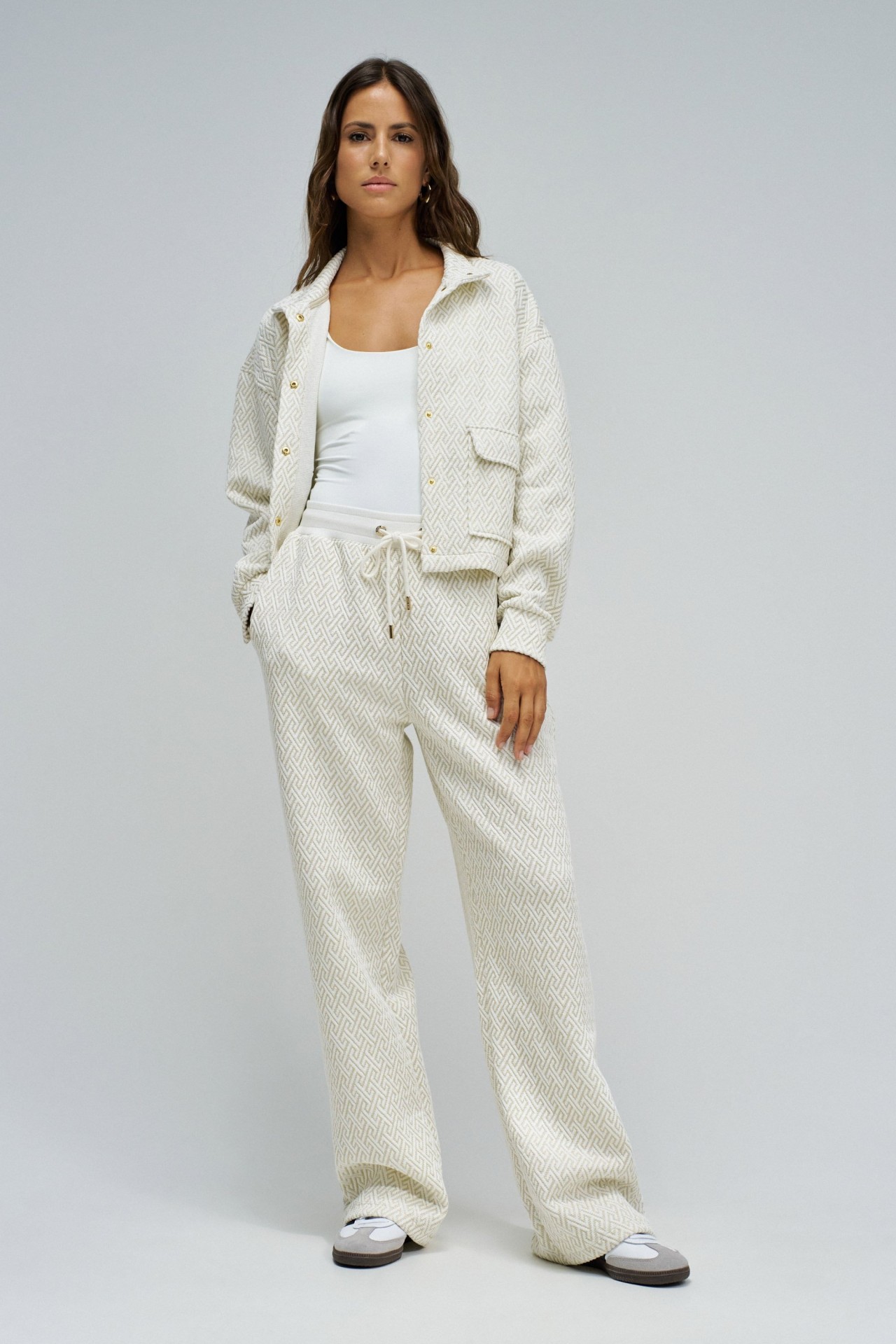 CALAS JOGGERS COM JACQUARD