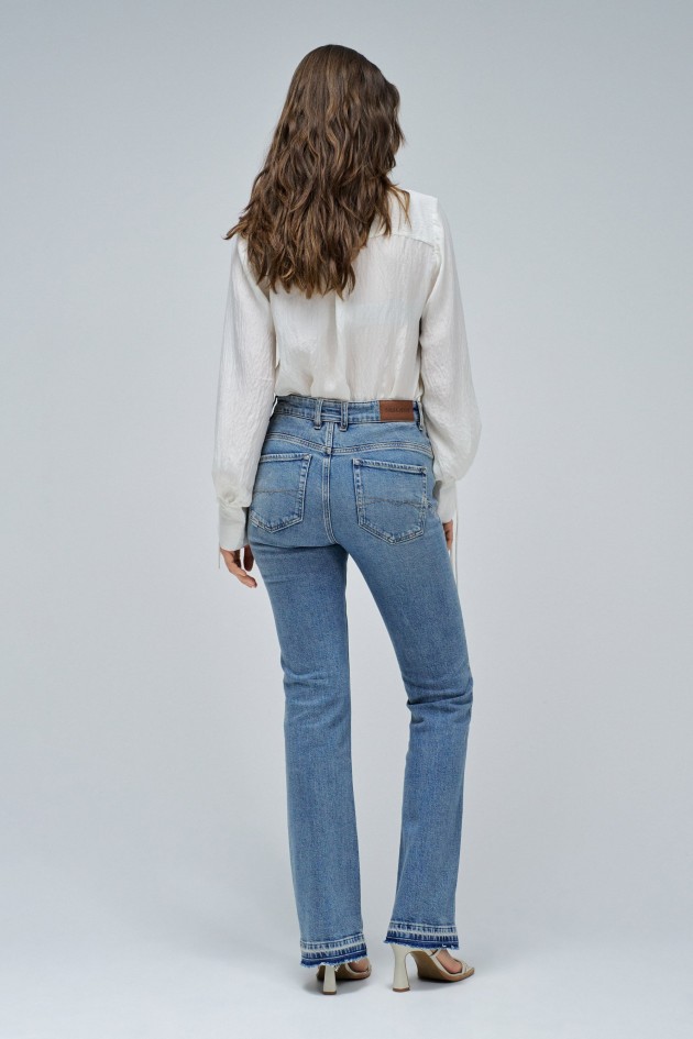 FAITH PUSH IN BOOTCUT JEANS