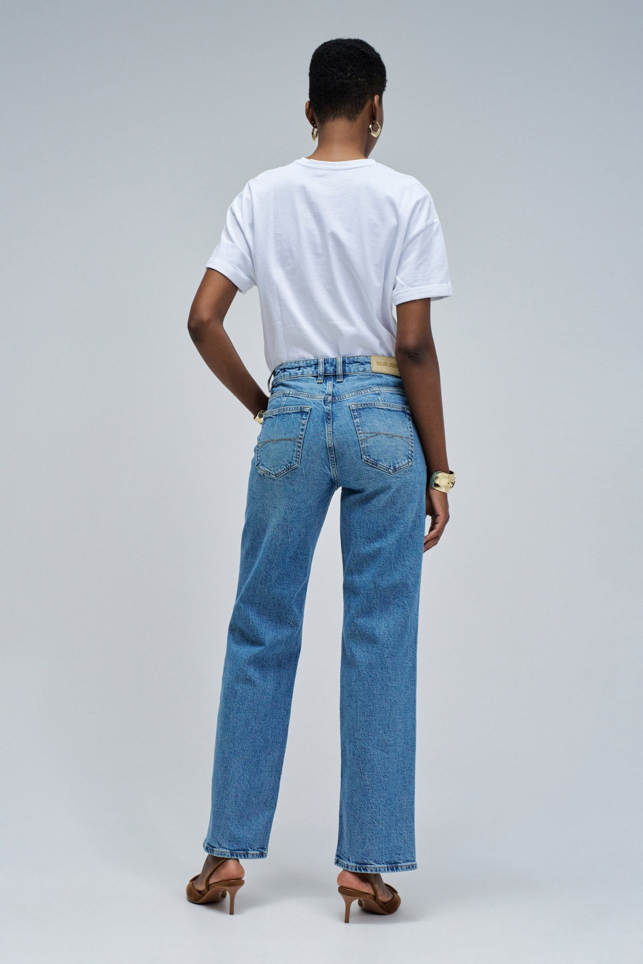 TRUE STRAIGHT JEANS
