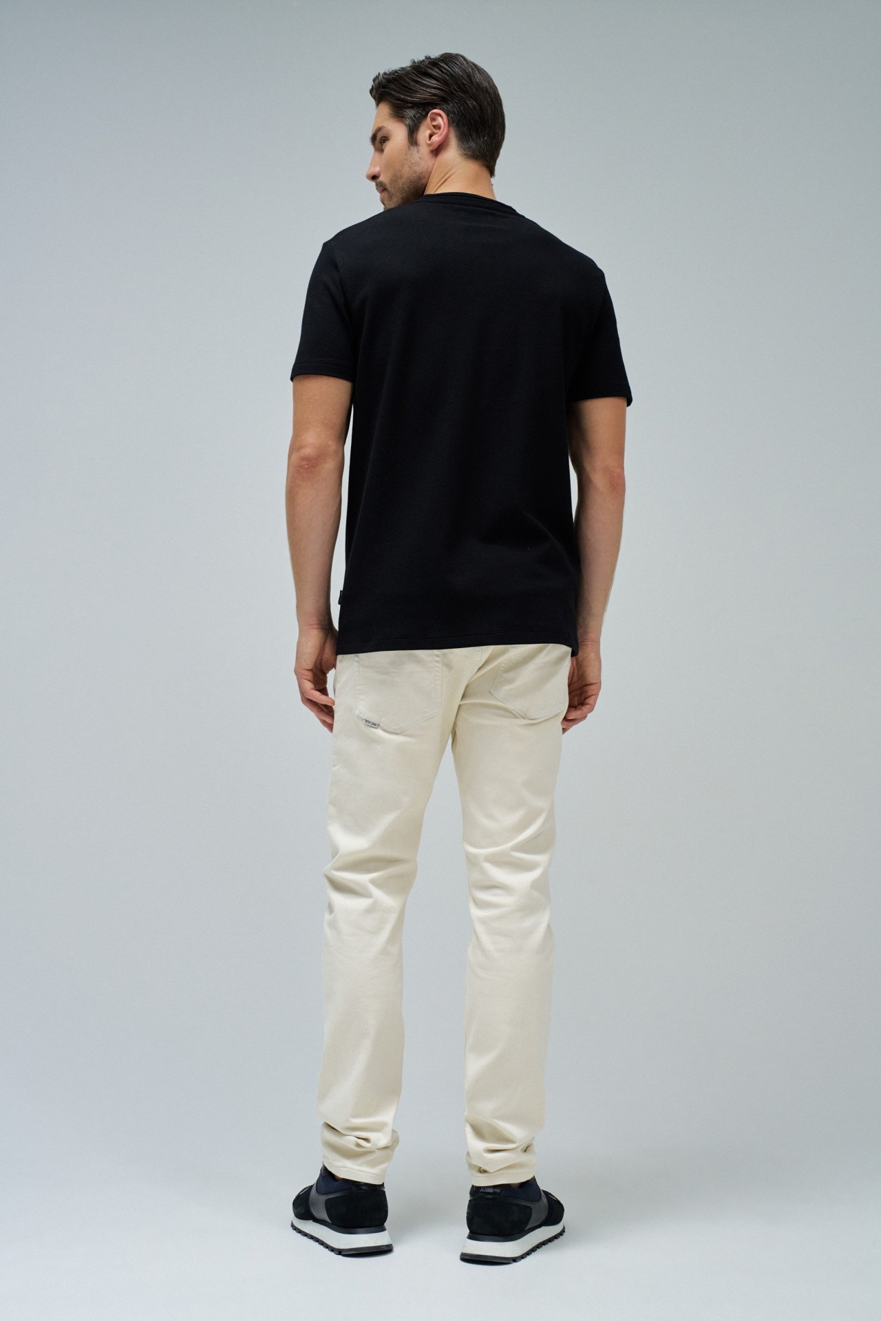 CAMISETA CON TEXTURA