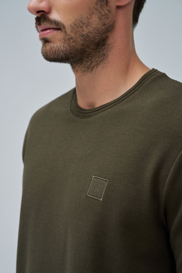 T-SHIRT WITH TEXTURE