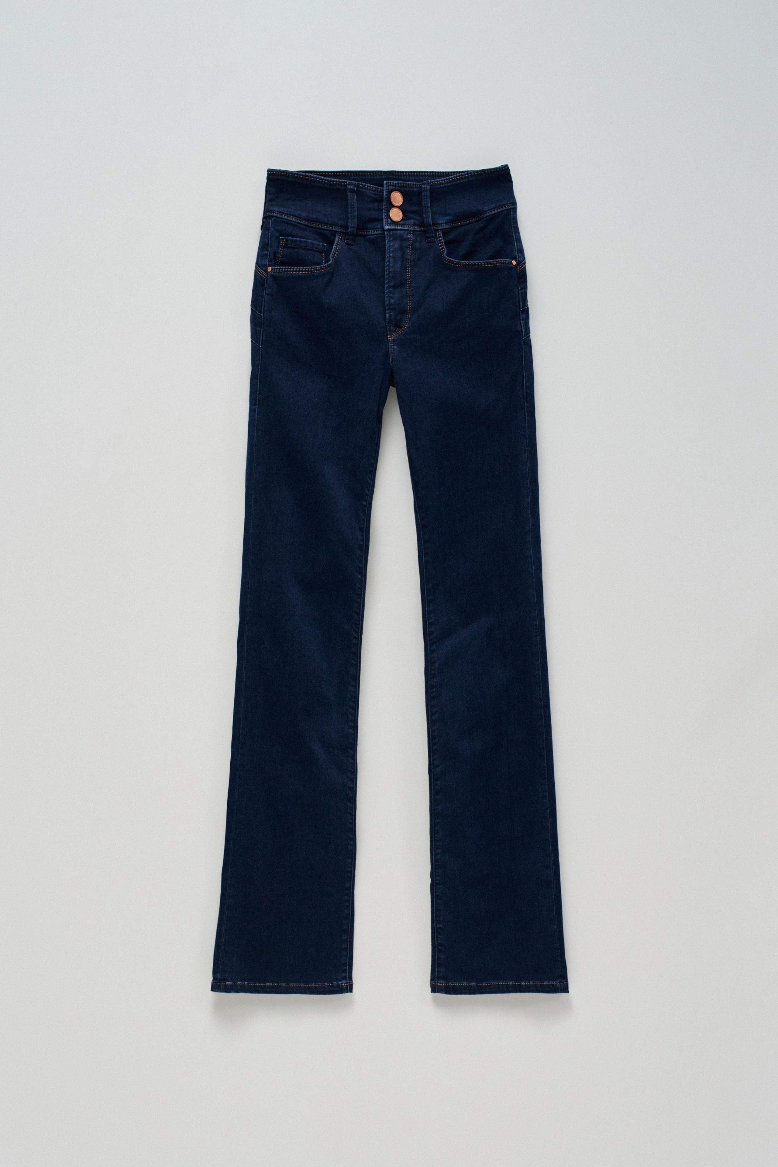 SECRET PUSH IN BOOTCUT SOFT TOUCH JEANS