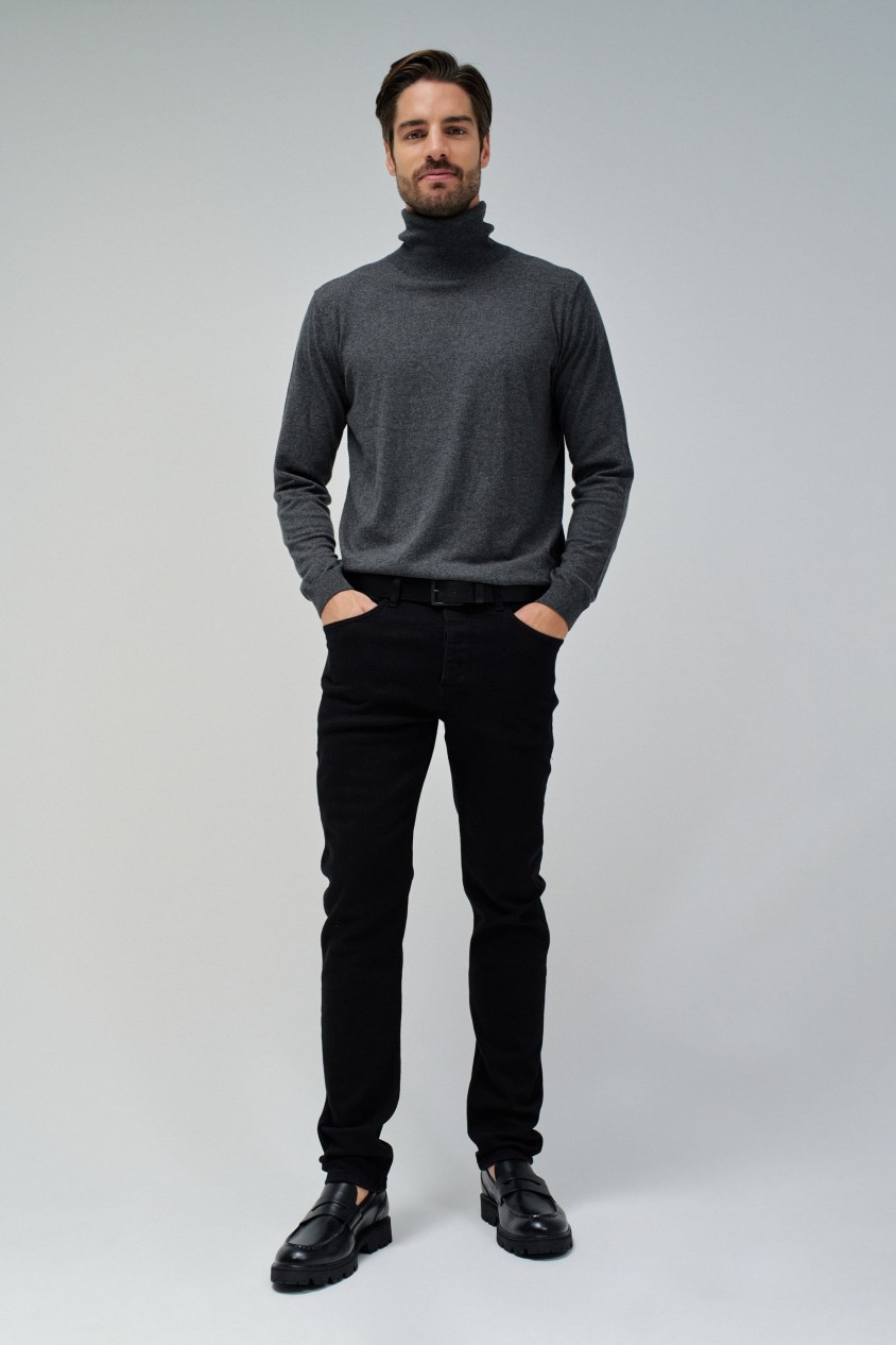 SLIM FIT JEANS