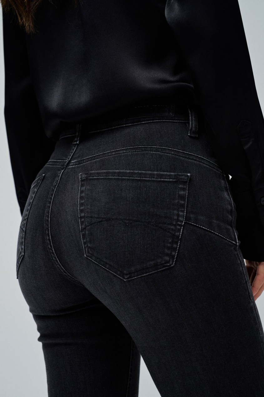 FAITH PUSH IN BOOTCUT JEANS