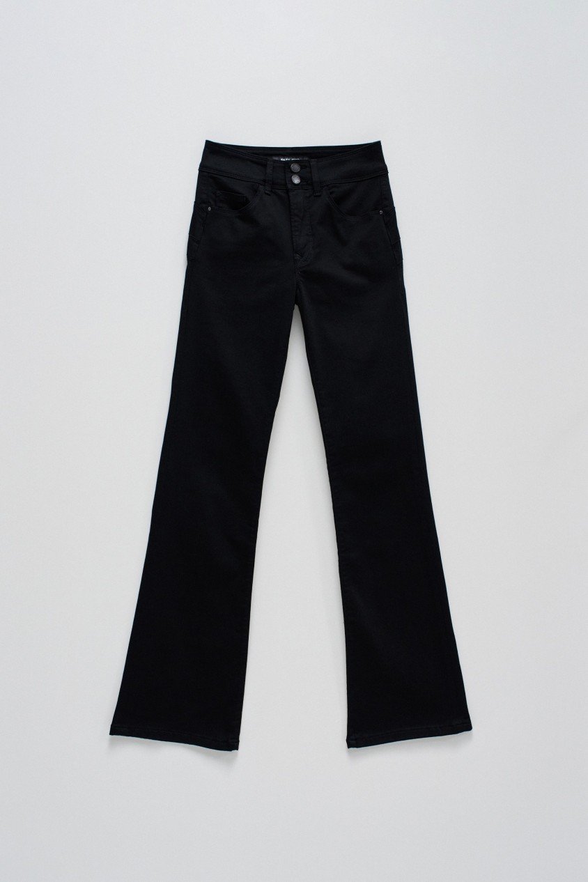 SECRET PUSH IN BOOTCUT JEANS