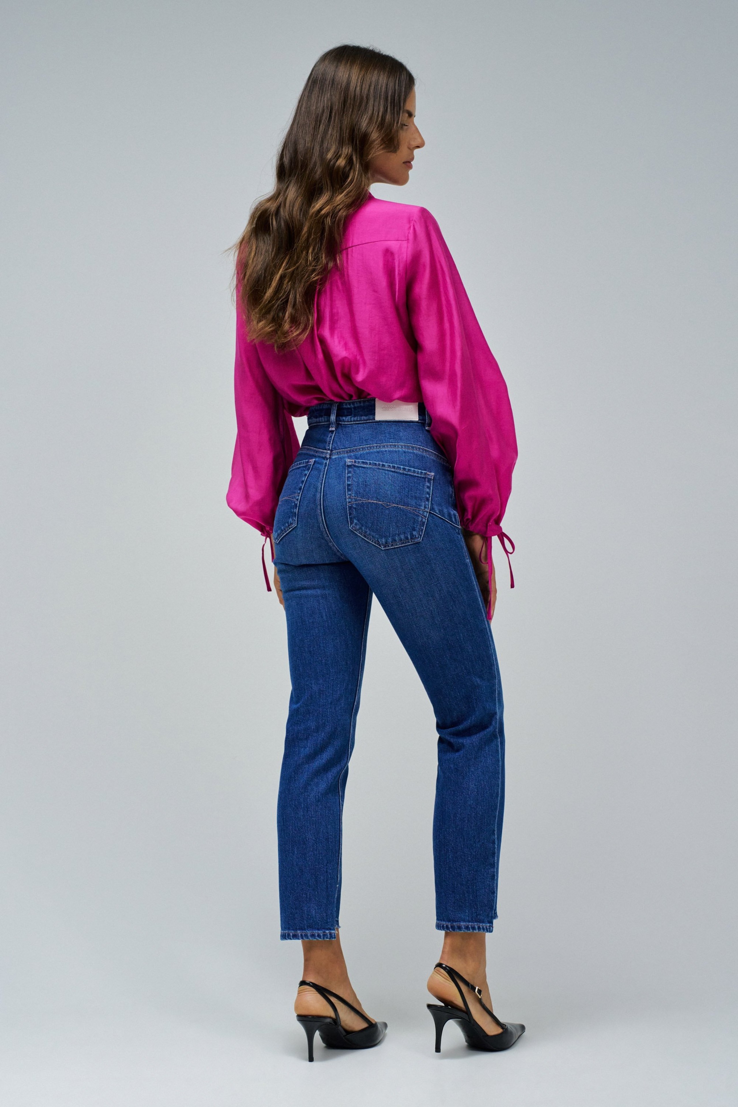 FAITH PUSH IN CROPPED SLIM JEANS