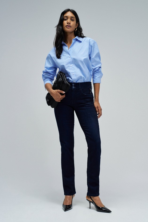 SECRET PUSH IN SLIM JEANS
