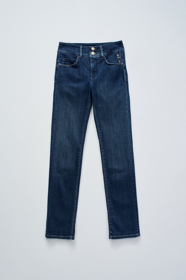 SECRET PUSH IN SLIM JEANS