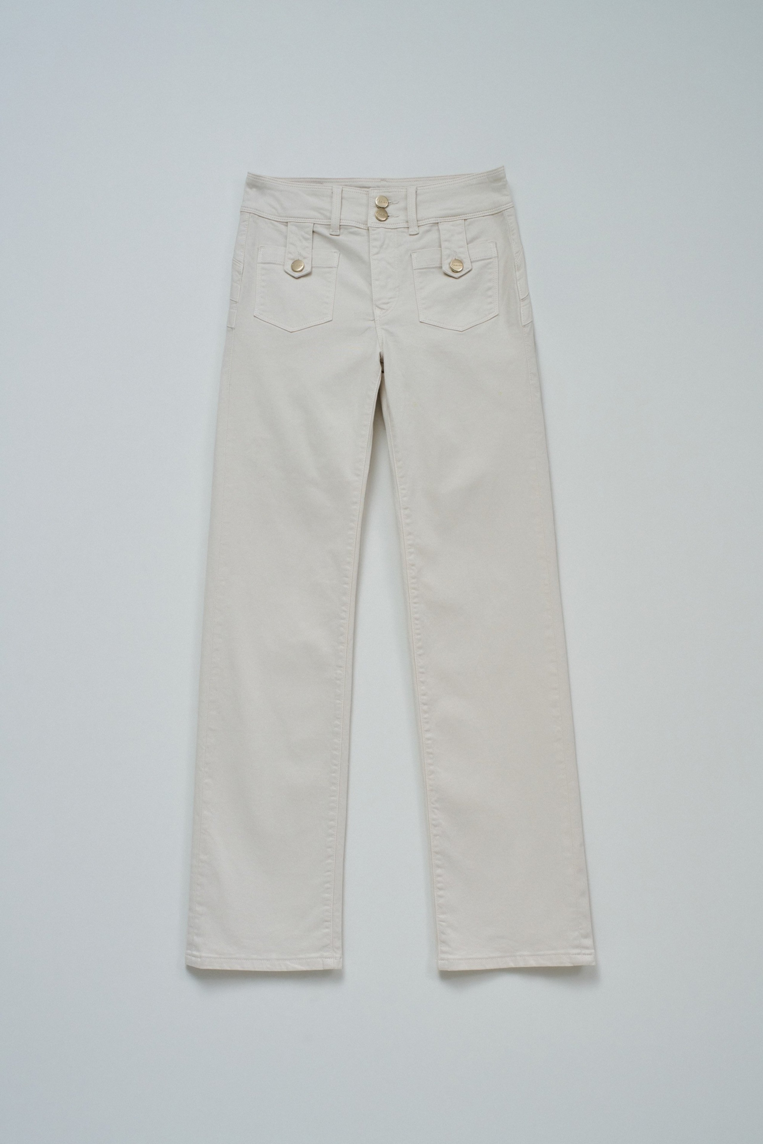 SECRET PUSH IN STRAIGHT JEANS