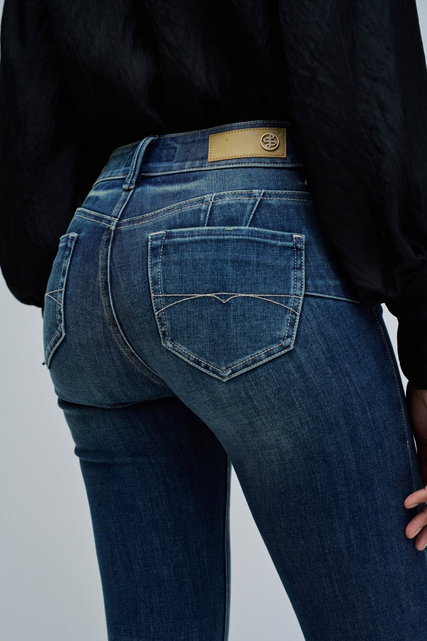 WONDER PUSH UP SKINNY JEANS