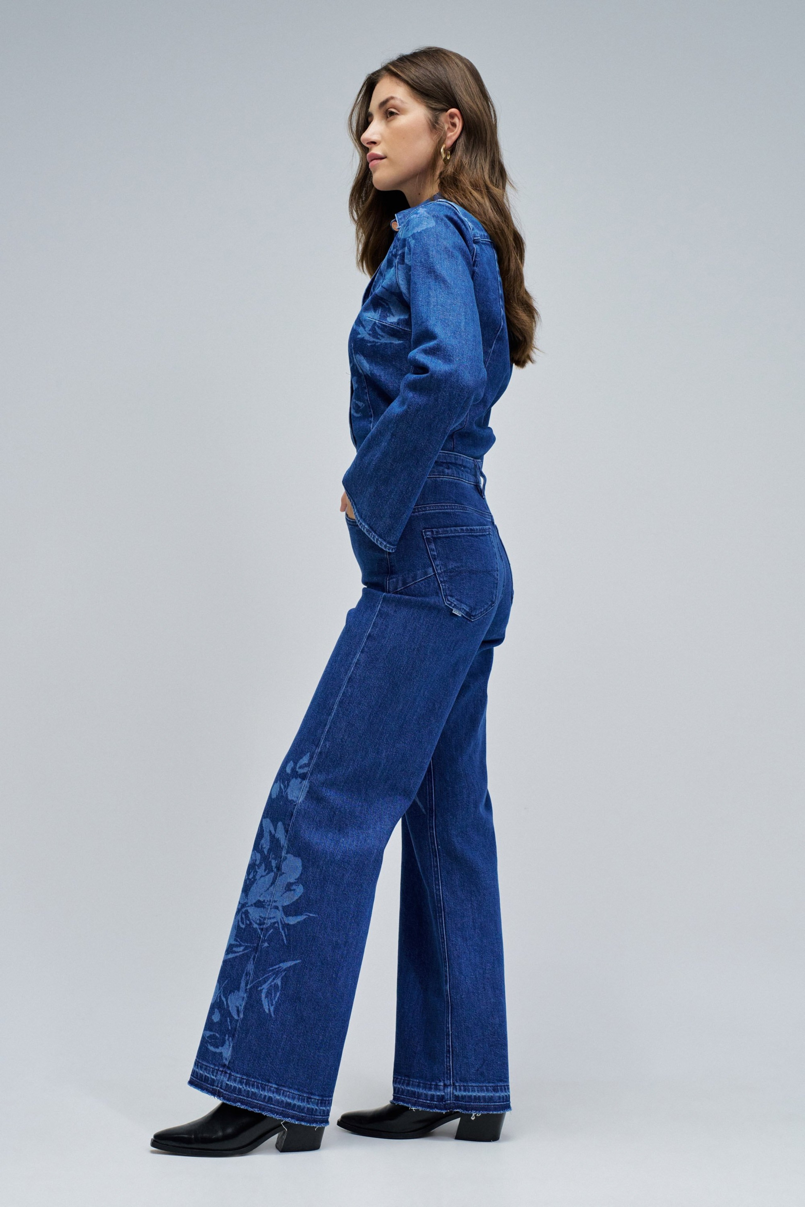 FAITH PUSH IN WIDE JEANS