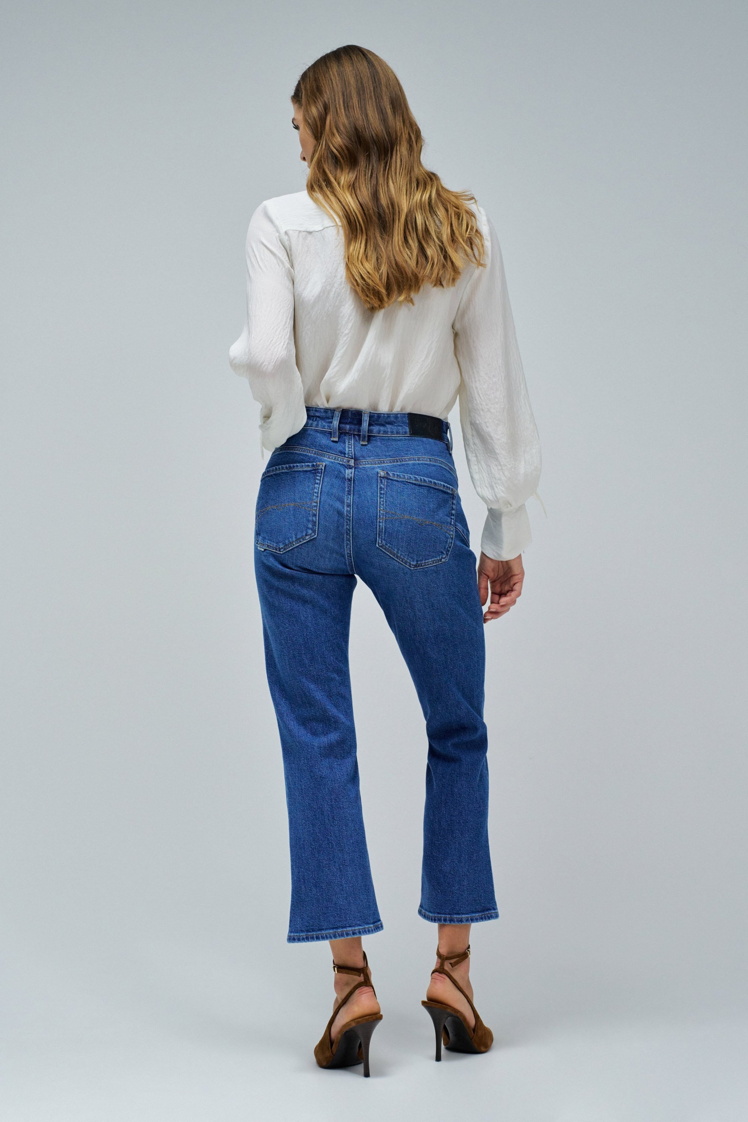 FAITH PUSH IN CROPPED FLARE JEANS