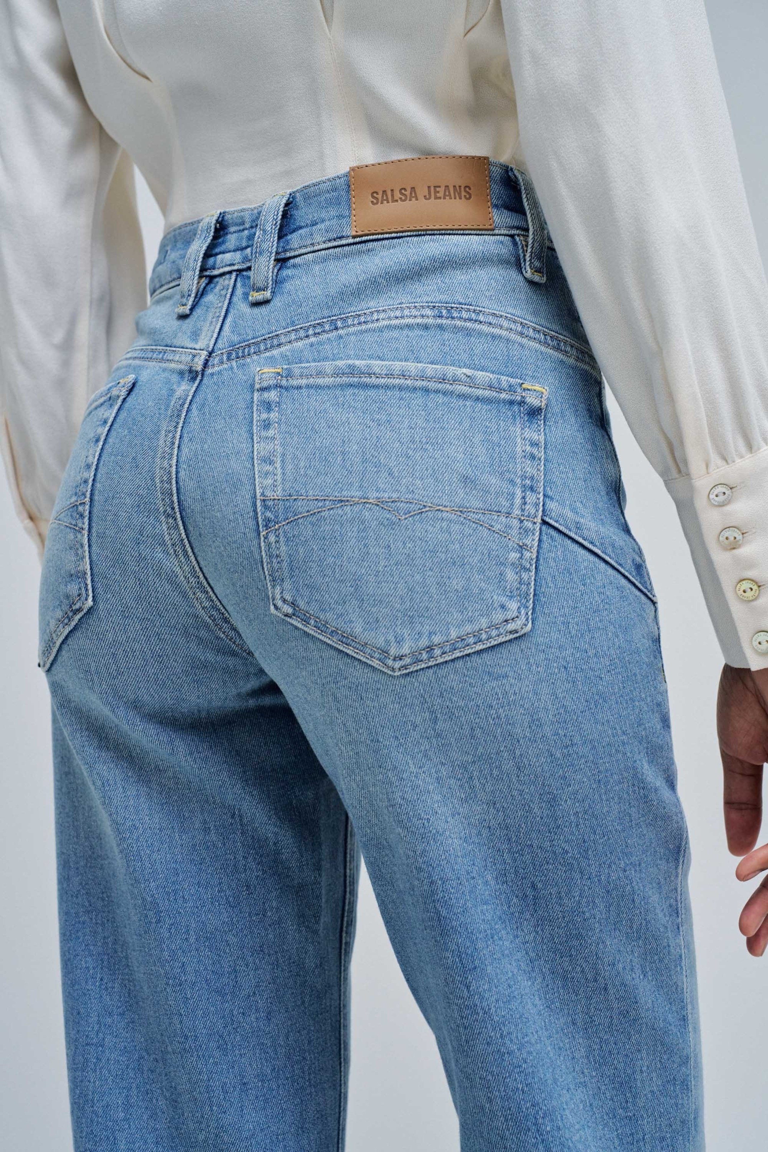 FAITH PUSH IN STRAIGHT JEANS