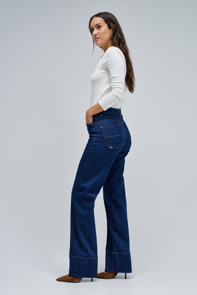 FAITH PUSH IN STRAIGHT JEANS