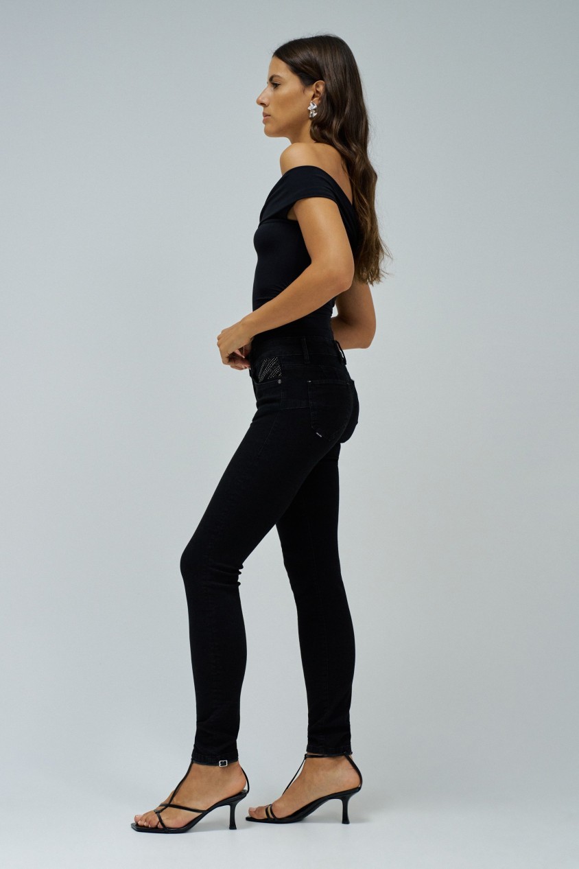 WONDER PUSH UP SKINNY JEANS