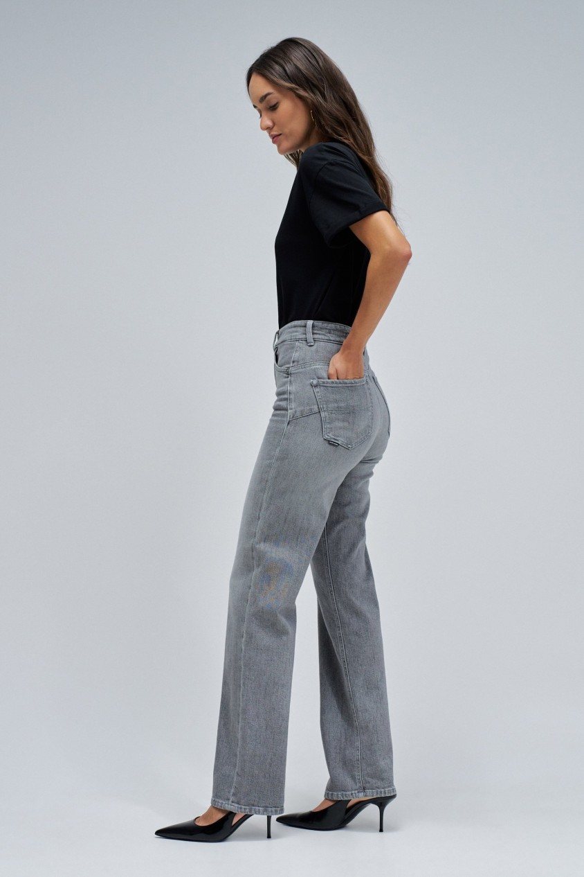 FAITH PUSH IN STRAIGHT JEANS