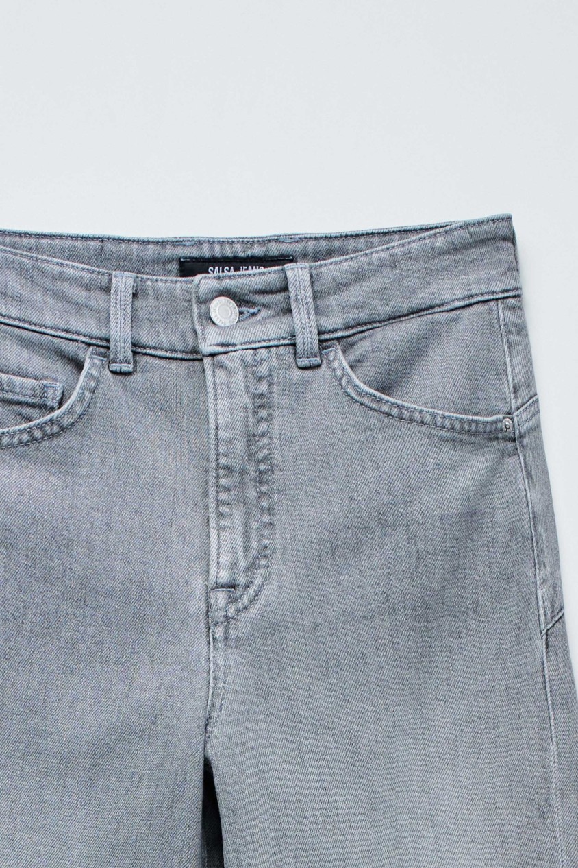 FAITH PUSH IN STRAIGHT JEANS